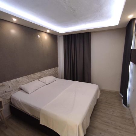 1989 Hotel Sebat Çeşme Εξωτερικό φωτογραφία