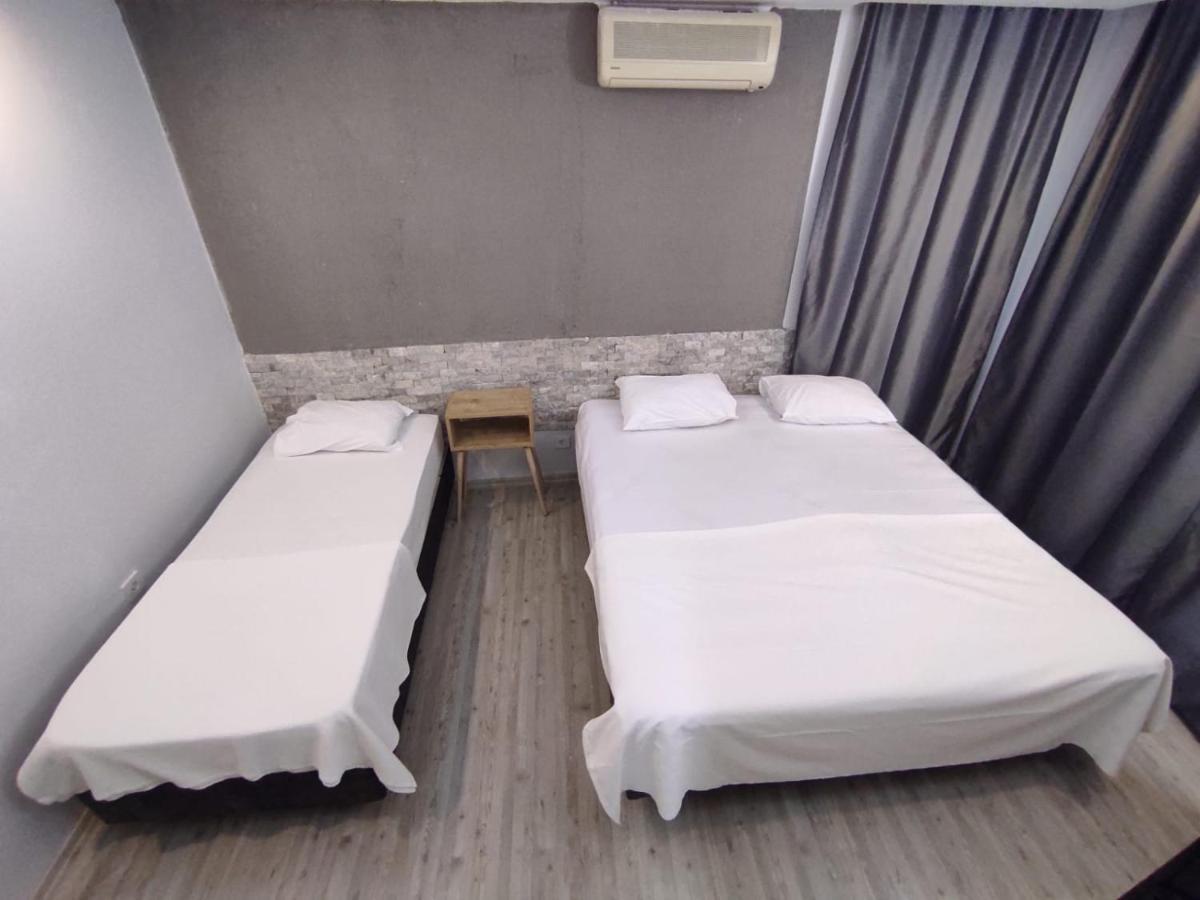 1989 Hotel Sebat Çeşme Εξωτερικό φωτογραφία