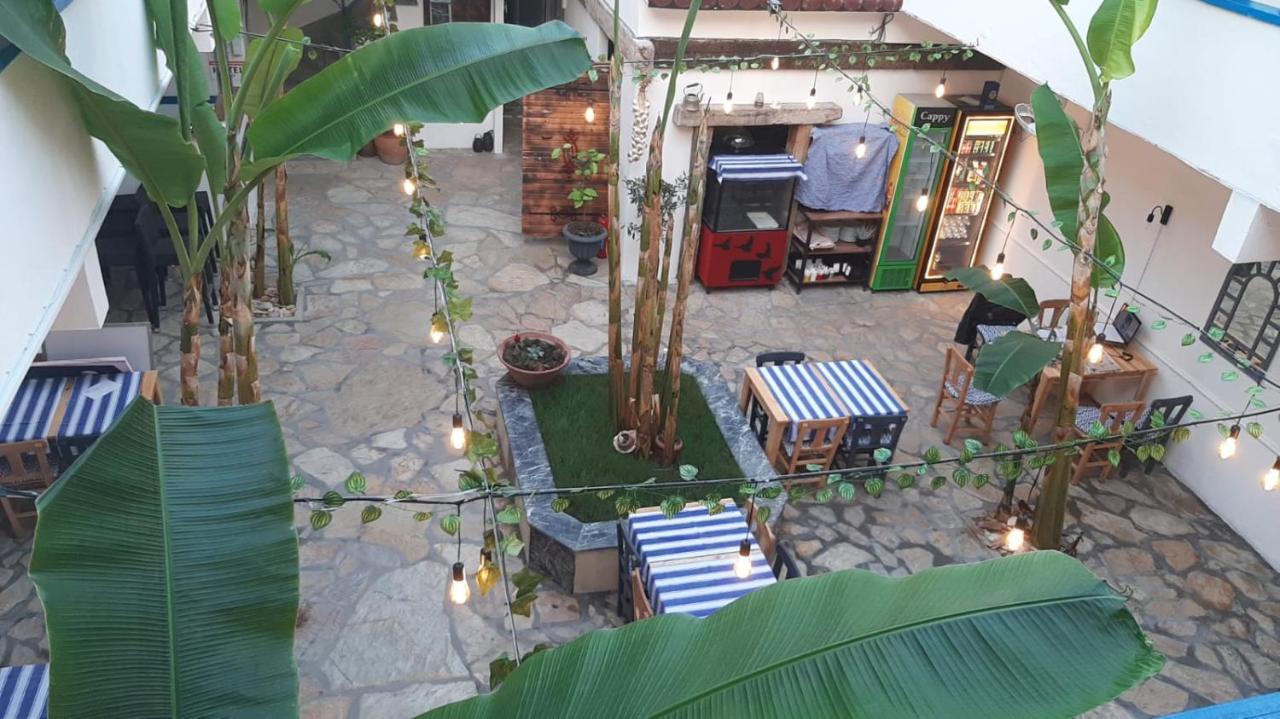 1989 Hotel Sebat Çeşme Εξωτερικό φωτογραφία