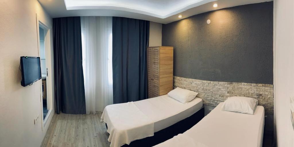 1989 Hotel Sebat Çeşme Εξωτερικό φωτογραφία